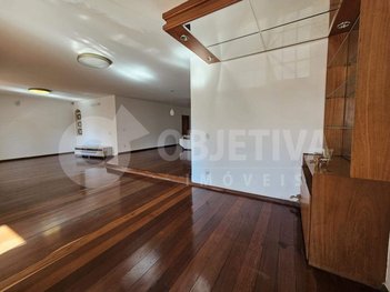 house em Avenida Nicomedes Alves dos Santos, Morada da Colina - Uberlândia - MG