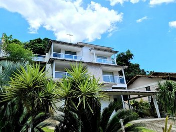 house em Rua Amadeu Gomes, Sapê - Niterói - RJ