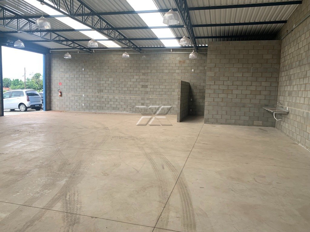 Vista contrária Barracão