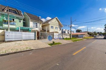 house em Rua Major Theolindo Ferreira Ribas, Hauer - Curitiba - PR