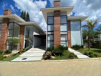 house em Rua Primeiro de Agosto, Tijuca - Teresópolis - RJ