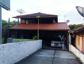 house em Rodovia Francisco Magno Vieira, Costeira do Pirajubaé - Florianópolis - SC