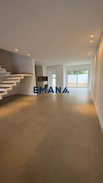 house em Rua Senhor Ary Rodrigues Alcântara, Laranjal - Pelotas - RS