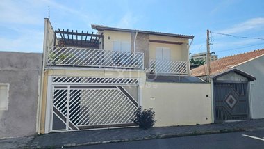 house em Rua Doutor Adriano de Oliveira, Vila Helena - Jundiaí - SP