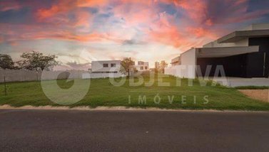 land_lot em Rua Avenida Arrabio, Jardim Sul - Uberlândia - MG