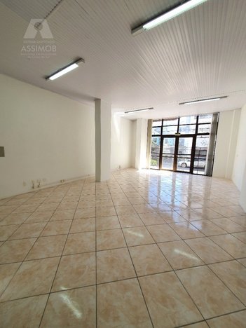 office em Rua Irma Valiera, São Pelegrino - Caxias do Sul - RS