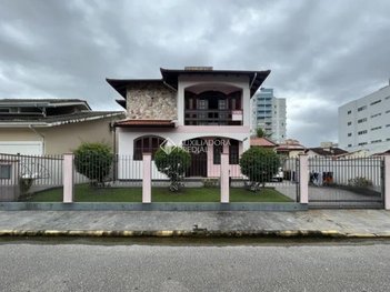 house em Rua Francisco Petry, Centro - Biguaçu - SC