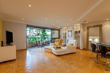 apartment em Rua Bueno Brandão, Vila Nova Conceição - São Paulo - SP