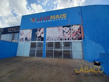 commercial_building em Avenida João Orlando Ruggiero, Jardim Embaré - São Carlos - SP