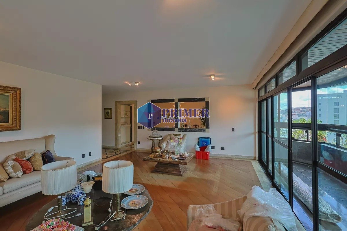 Apartamento com 4 quartos — Serra, Belo Horizonte