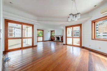 apartment em Rua Doutor Tauphick Saadi, Boa Vista - Porto Alegre - RS