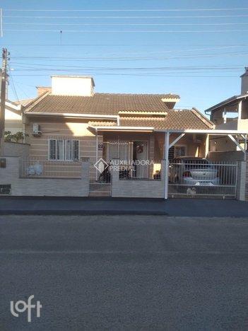 house em do Corvo, Sao Sebastiao - Palhoça - SC