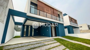house em Rodovia Dr. Antônio Luiz Moura Gonzaga, Rio Tavares - Florianópolis - SC