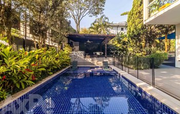 house em Rua Itajaçu, Pacaembu - São Paulo - SP