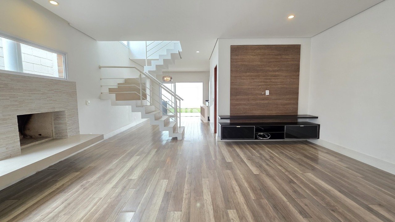 casa a venda no condominio quinta da vila real - salas integradas