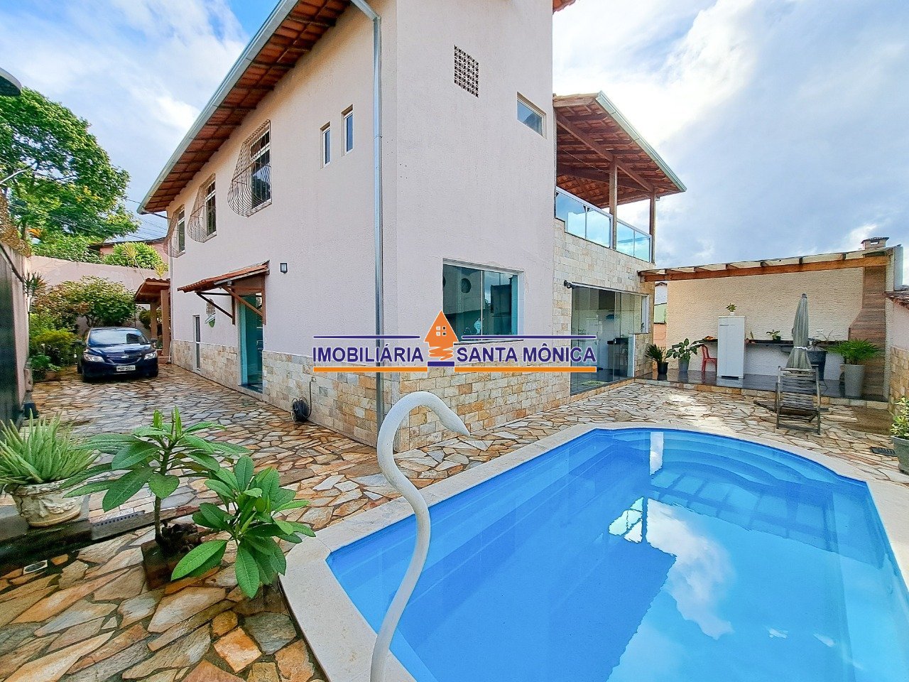 Casa com 4 quartos — Santa Amélia, Belo Horizonte