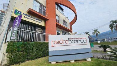 office em Avenida dos Lagos, Pedra Branca - Palhoça - SC