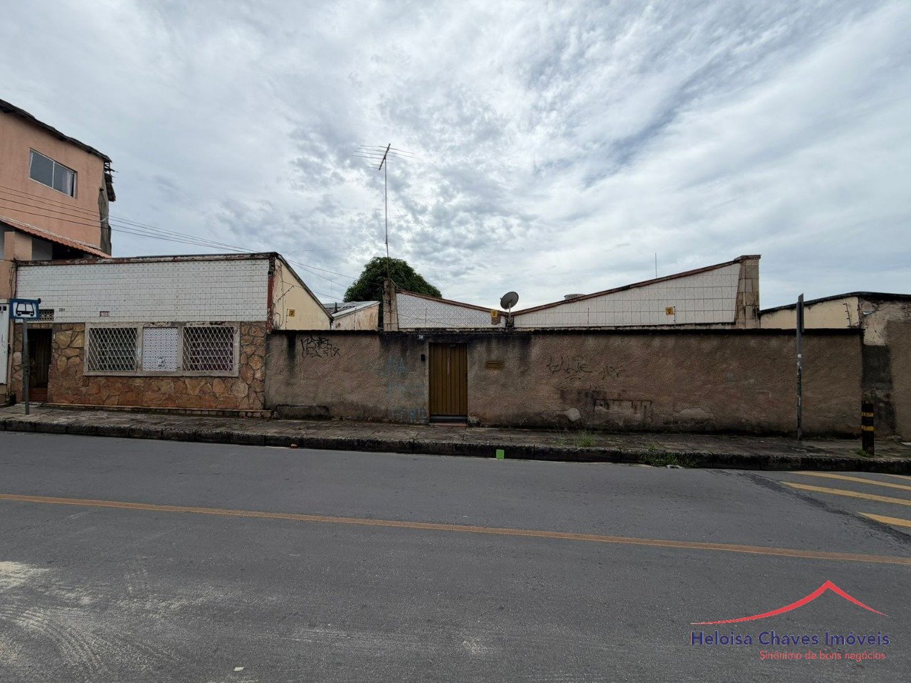 Casa com 5 quartos — Santo André, Belo Horizonte