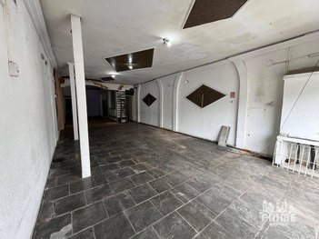 business em Avenida Presidente Kennedy, Tupi - Praia Grande - SP