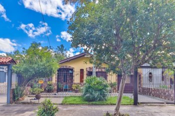 house em Rua Maestro Leo W. Schneider, Parque Santa Fé - Porto Alegre - RS