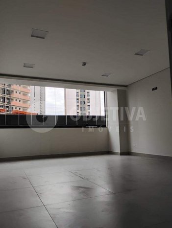 office em Avenida dos Vinhedos, Morada da Colina - Uberlândia - MG
