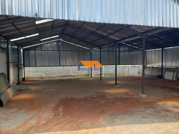 industrial em Martinho de Mendonça Esquina Com Conde de Valadares  (chave 184), Nova Cachoeirinha - Belo Horizonte - MG
