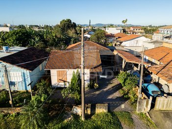 house em Avenida Pedro Zapelini, Recife - Tubarão - SC