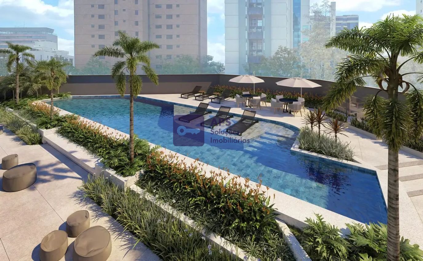 Piscina com deck molhado