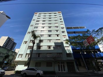 apartment em Rua Comendador Macedo, Centro - Curitiba - PR
