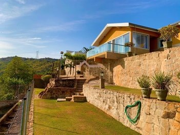 house em Rodovia Dom Pedro I, Santana dos Cuiabanos - Valinhos - SP