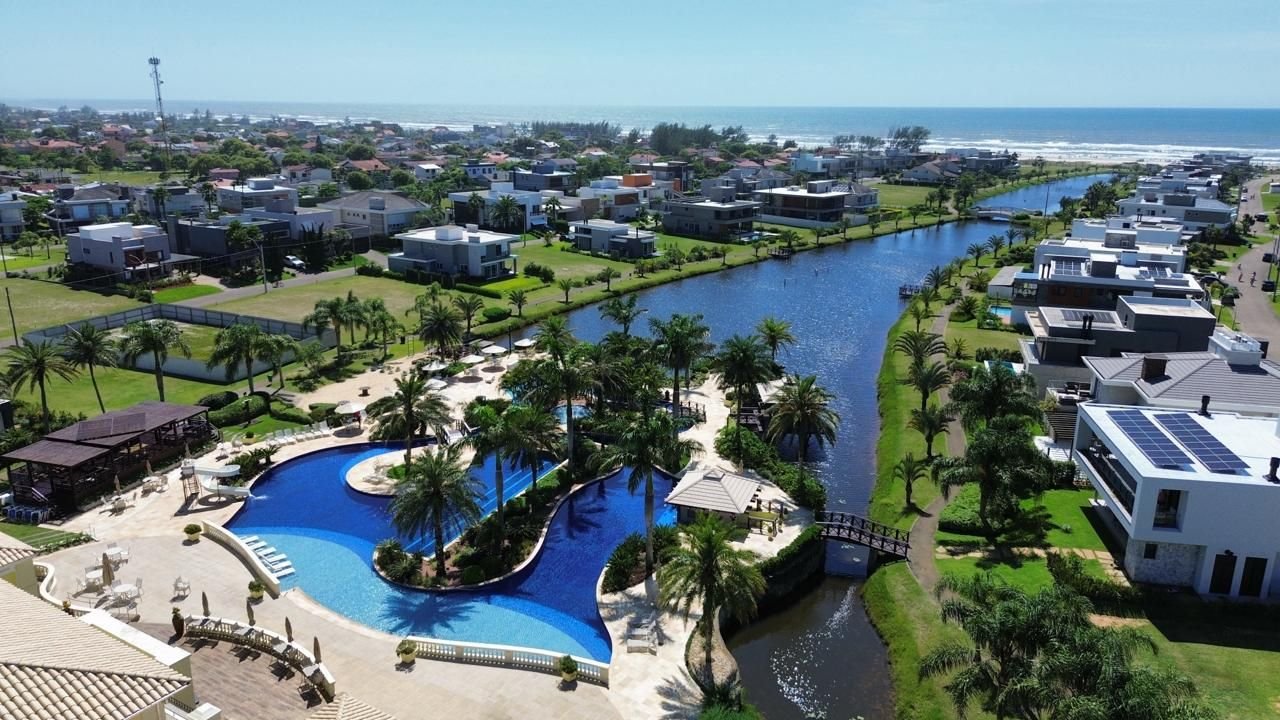 Terreno de 480m² Lote D32 no Condomínio Ocean Side Pé na