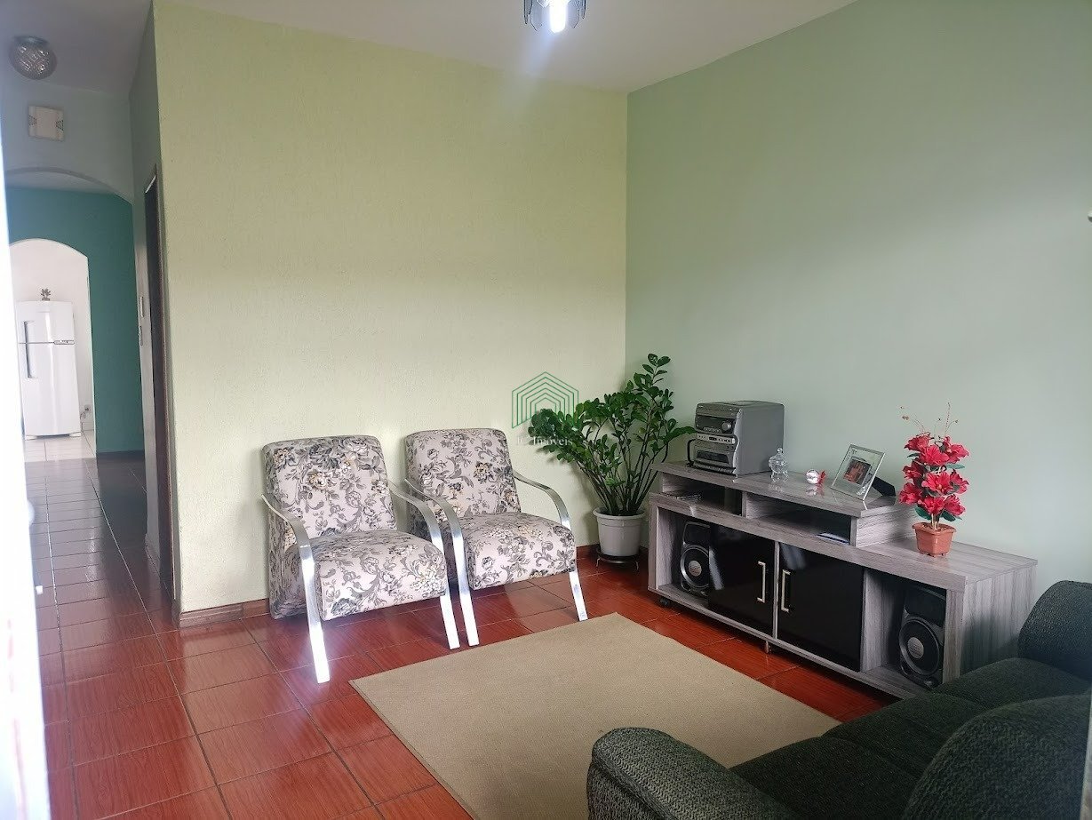 Casa com 5 quartos — Glória, Belo Horizonte