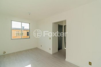 apartment em Rua Professor Carvalho Freitas, Teresópolis - Porto Alegre - RS