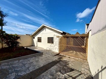 house em Rua Getúlio Ribeiro de Carvalho, Conjunto Cafezal 1 - Londrina - PR