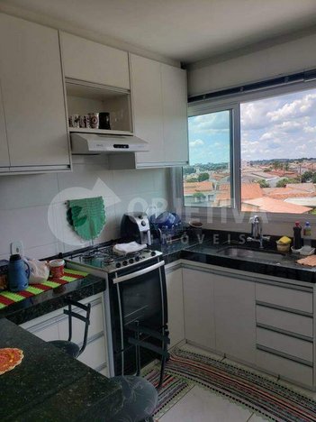 apartment em Rua Maria Lobato Freitas, Jardim Patrícia - Uberlândia - MG
