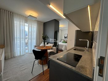 apartment em Rua Lourenço Pinto, Centro - Curitiba - PR