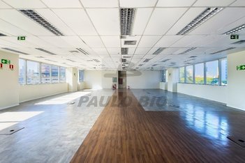 business em Avenida Doutor Chucri Zaidan, Vila Cordeiro - São Paulo - SP