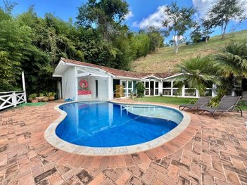 house em Avenida Country Club, Nogueira - Petrópolis - RJ