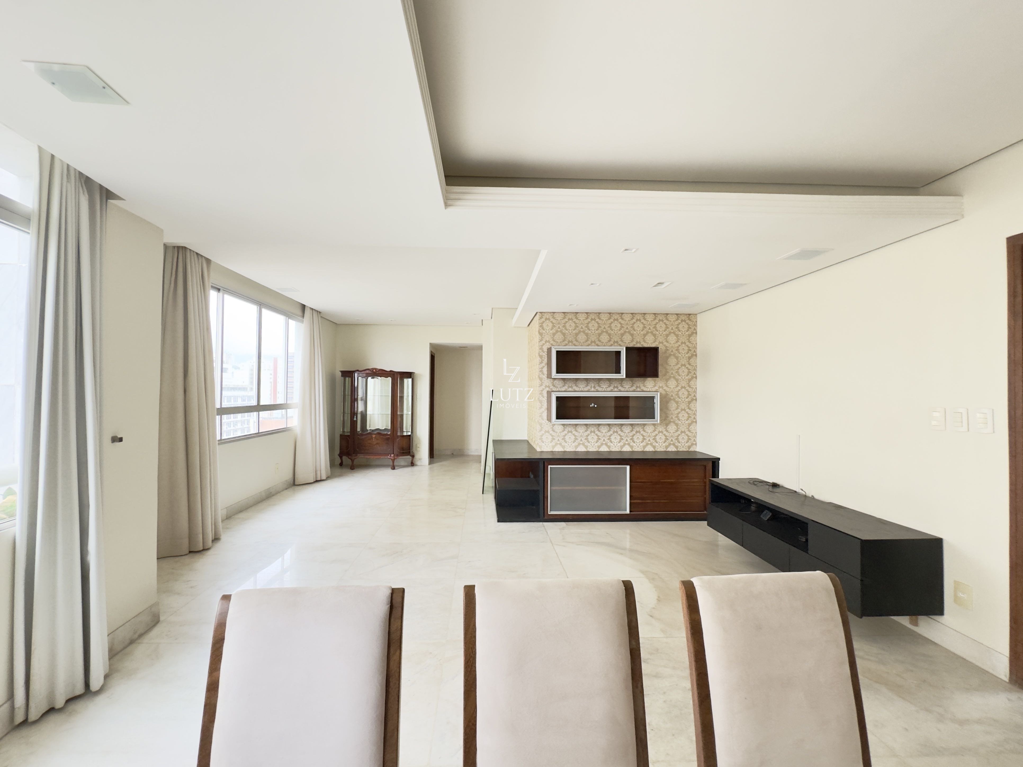 Apartamento com 4 quartos — Savassi, Belo Horizonte