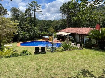house em Rodovia BR-040, Araras - Petrópolis - RJ
