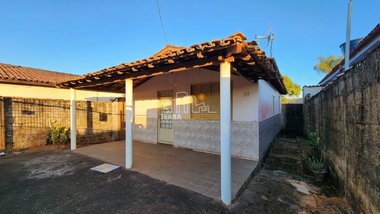 house em Rua Mato Grosso, Centro - Vargem Bonita - MG