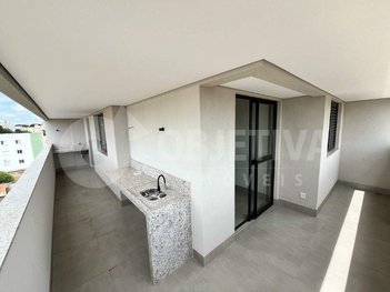 apartment em Avenida Salomão Abrahão, Segismundo Pereira - Uberlândia - MG