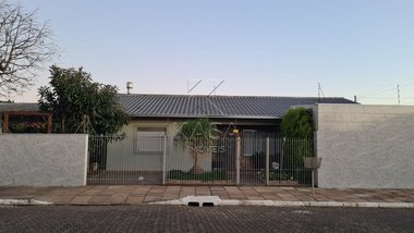 house em Rua Teófilo Otoni, São Luis - Canoas - RS