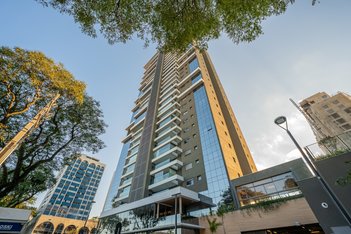apartment em Rua Guilherme Pugsley, Água Verde - Curitiba - PR