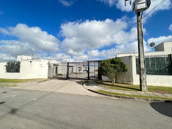 house em Rua Rose Cléia Moreira Dombrowski, Ipê - São José dos Pinhais - PR