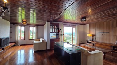 apartment em Avenida Manoel Augusto Esteves, Vila Inglesa - Campos do Jordão - SP