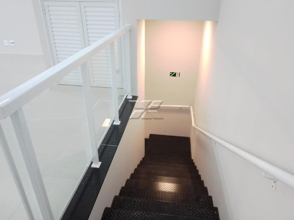 Escada para piso superior