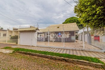 house em Rua dos Guenoas, Guarujá - Porto Alegre - RS