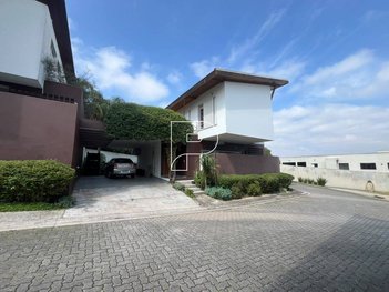house em Rua das Samambaias, Chácara Moinho Velho - Carapicuíba - SP