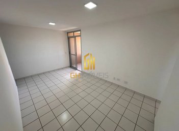 apartment em Rua Manoel Esperidião, Vila São Luiz - Goiânia - GO